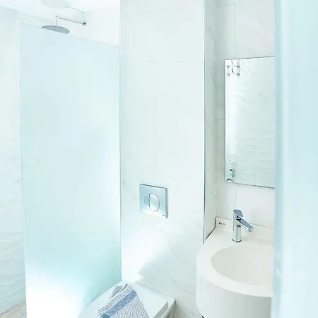 The Dome Luxury يميناريا