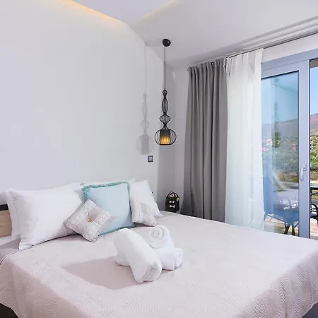 The Dome Luxury 4* לימנריה