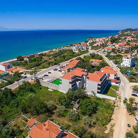 The Dome Luxury 4* לימנריה