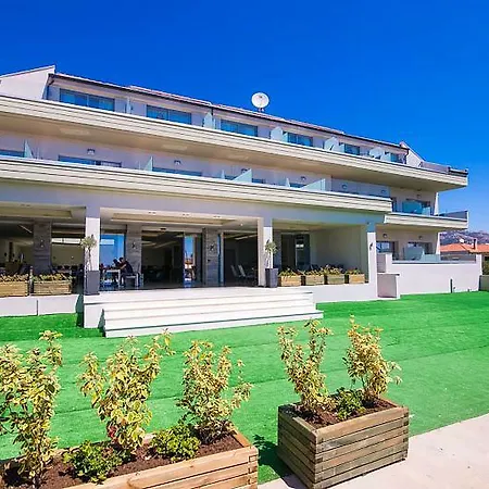 The Dome Luxury לימנריה